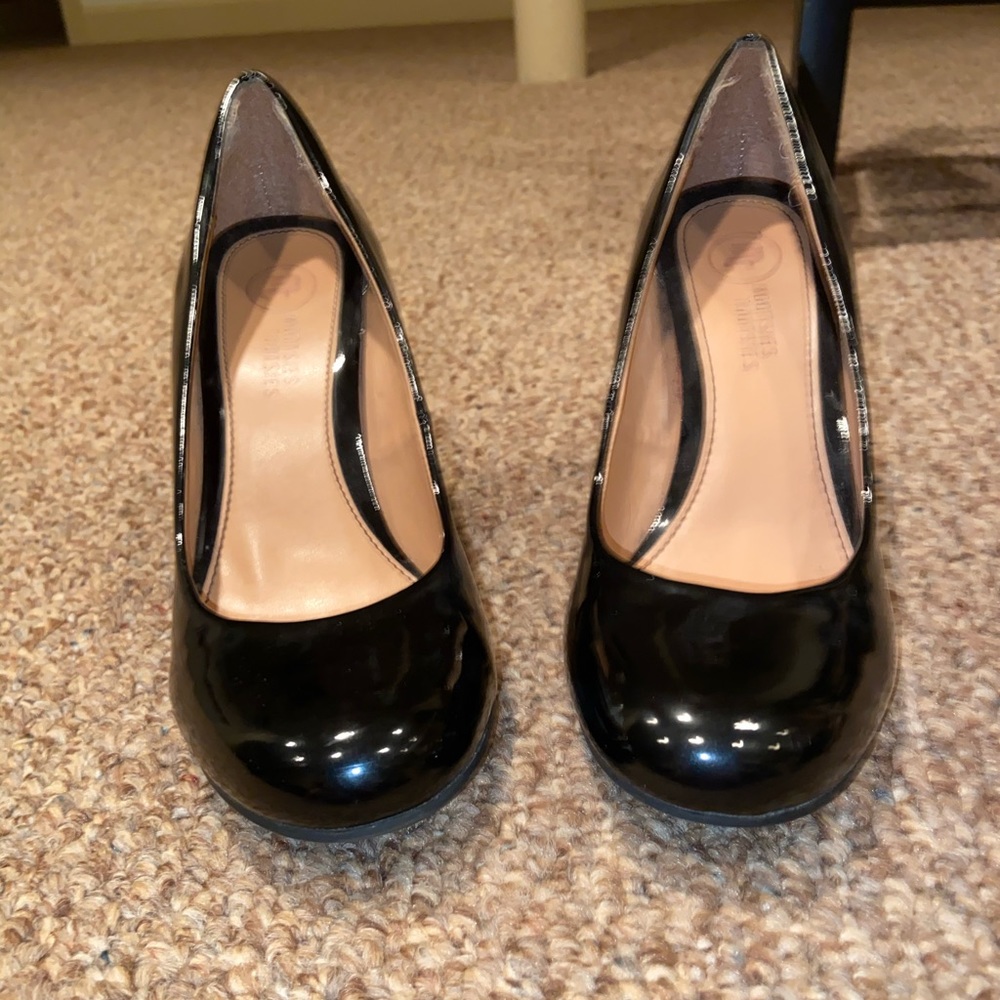 Mootsie Tootsie black pumps